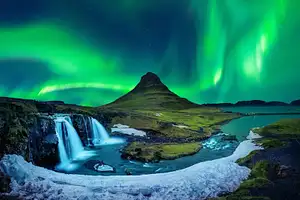 Luxury Northern Lights Photography Tour | Private Tour